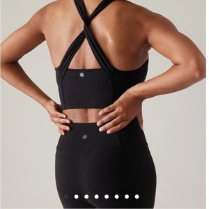Athleta Conscious Twist Crop - Women’s XS - Red
